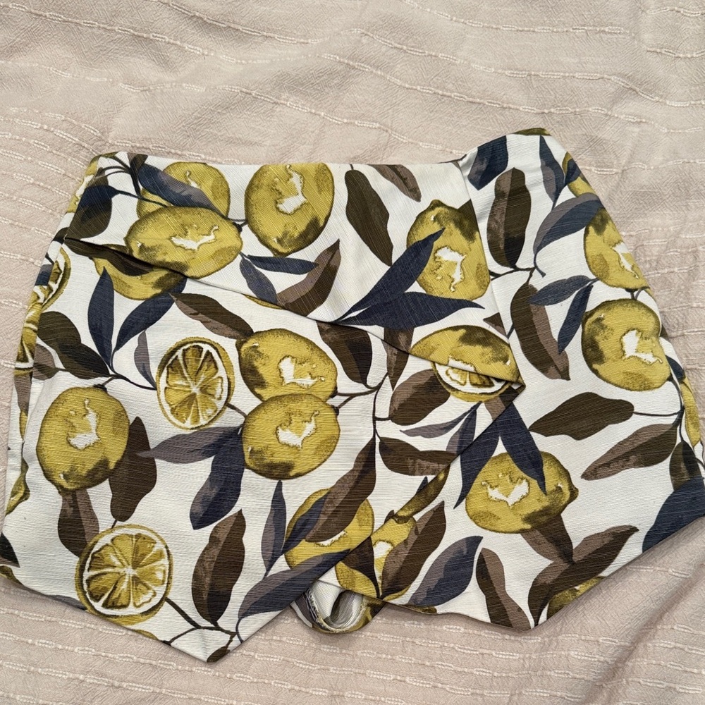 Topshop White and Yellow Patterned Shorts